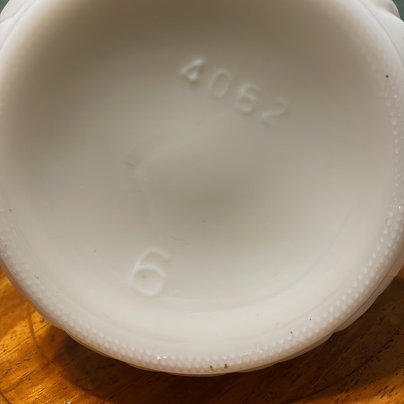 Mick glass # 4064 VASE 6’ 🌷 - Picture 3 of 7